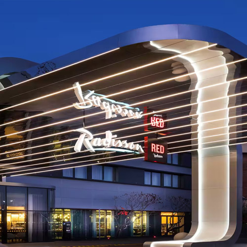 RED RADISSON LONDON HEATHROW in Berkshire